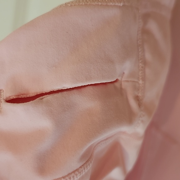 311. Lululemon Stay on Course Pullover - Picture 9 of 11